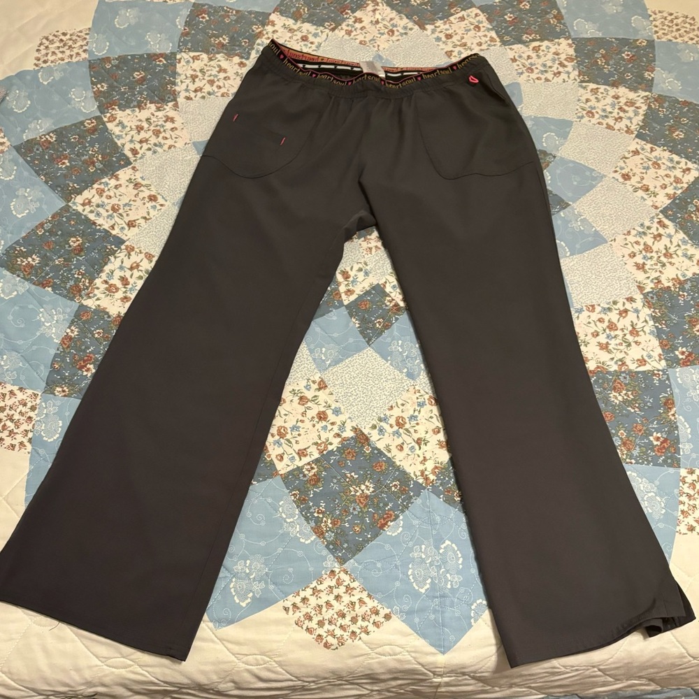 Women’s dark gray scrubs